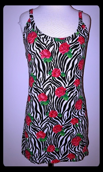 3 for $10. Zebra tank top - Picture 1 of 3